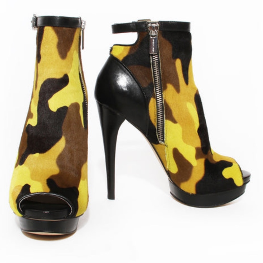 Michael Kors Kendra Camouflage Calf Hair‎ Stiletto heels size 10 GUC